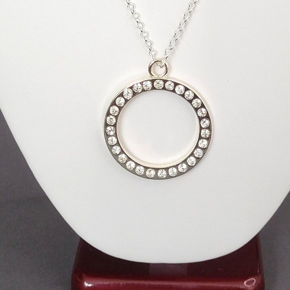 Unbranded Jewelry - Womens Round Link Chain Circle Pendant Rhinestone Details Fashion Necklace 22 in